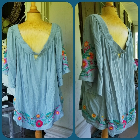 A Beautiful Soul Embroidered top PLUS SZ 14 16 - Picture 5 of 8